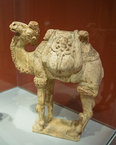 "camel sculpture"