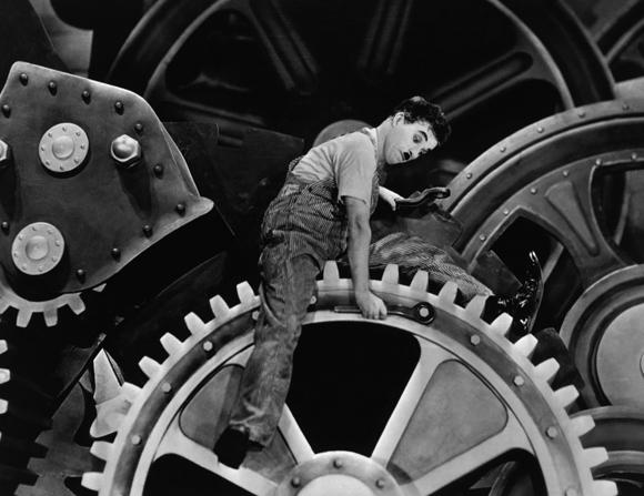 Still of Charlie Chaplin in Modern Times (1936)